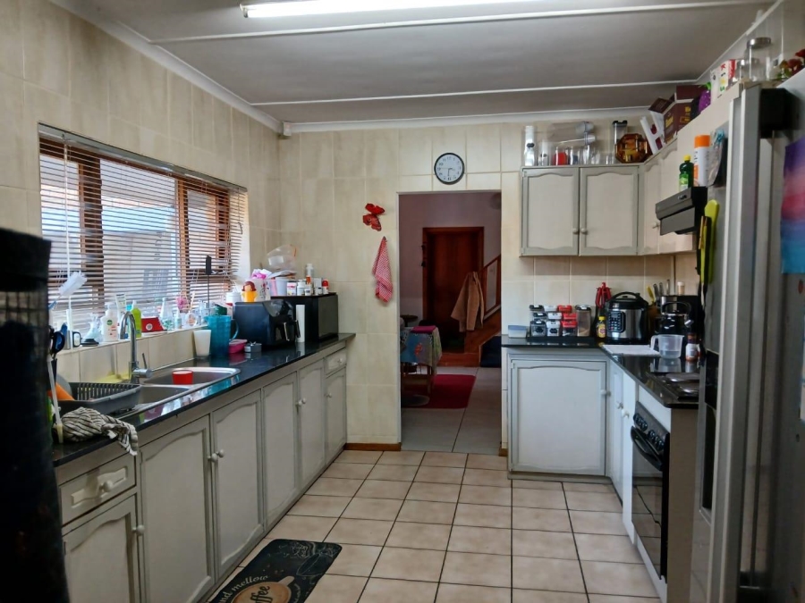 4 Bedroom Property for Sale in Hartenbos Central Western Cape